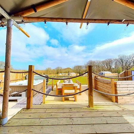 Jungle Book Safari Tent Tenby Exterior foto