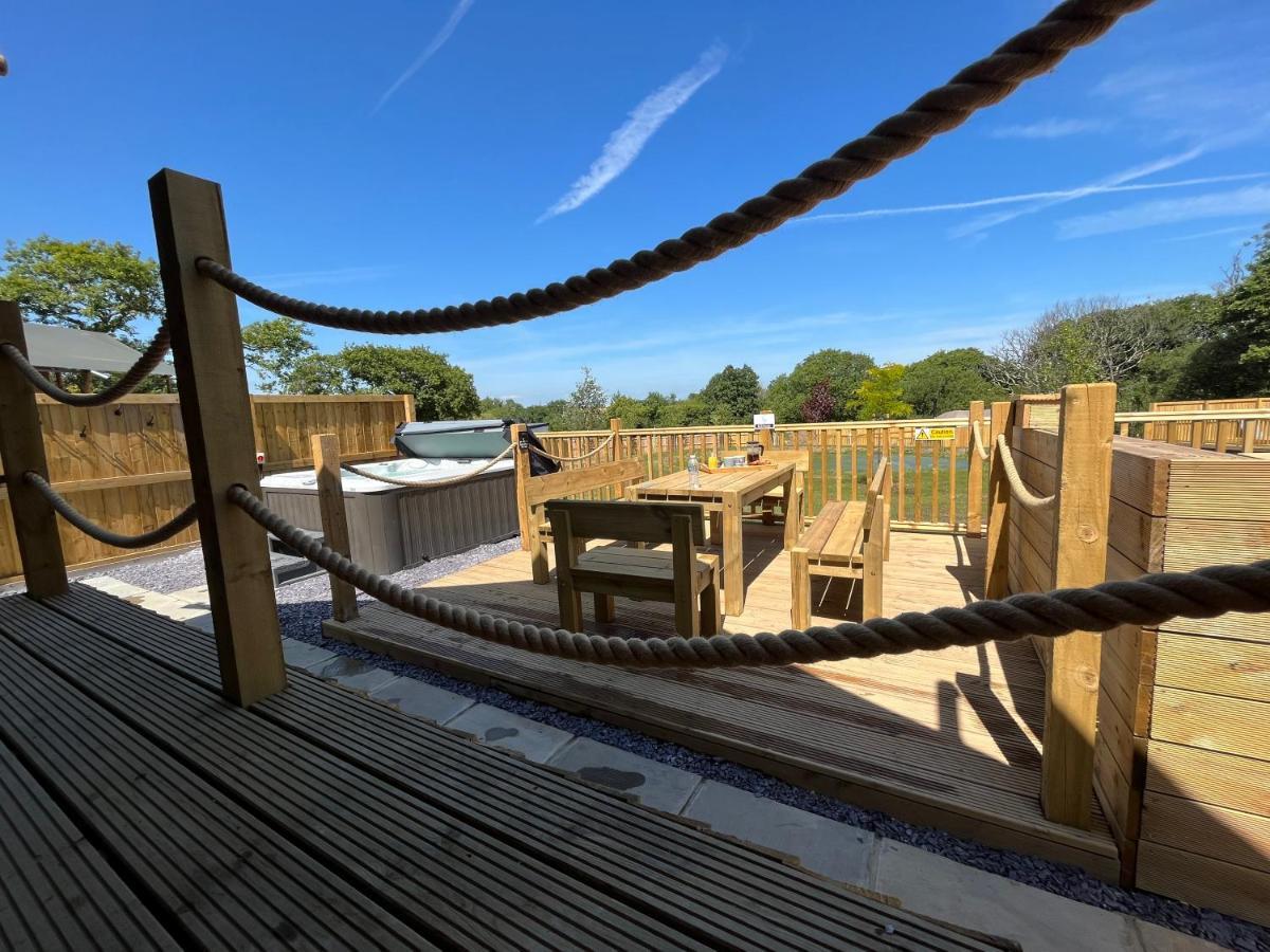 Jungle Book Safari Tent Tenby Exterior foto