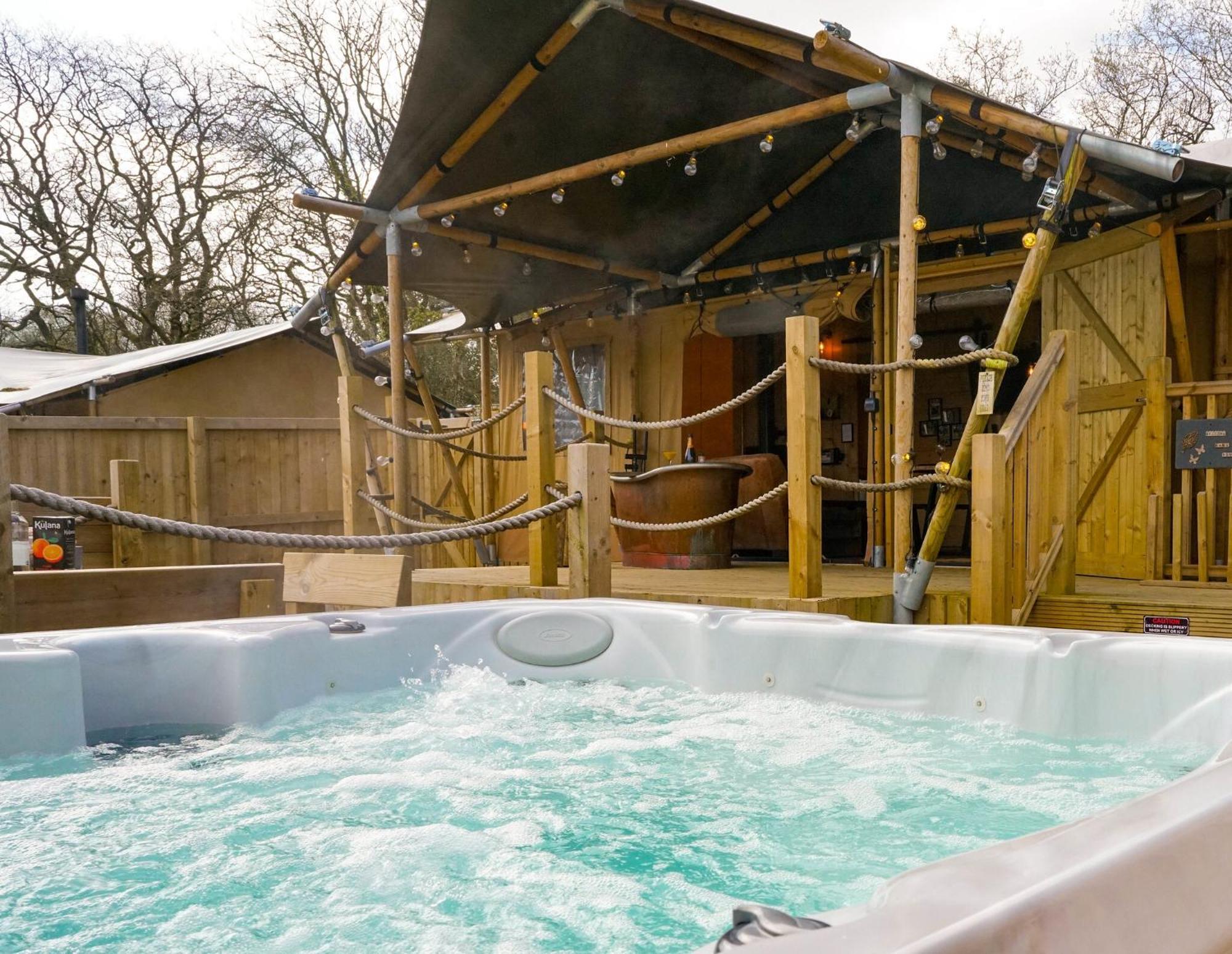 Jungle Book Safari Tent Tenby Exterior foto